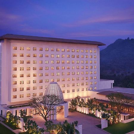 Vivanta Guwahati Exterior foto